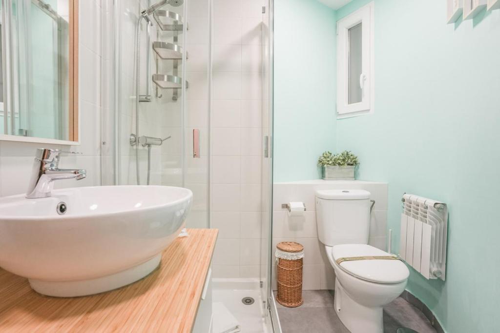 Bright & Cozy 2bd - Opera Area Apartment Madrid